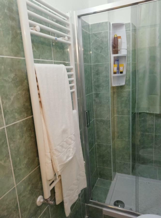 Apartment Urbino 33 Рим Екстер'єр фото