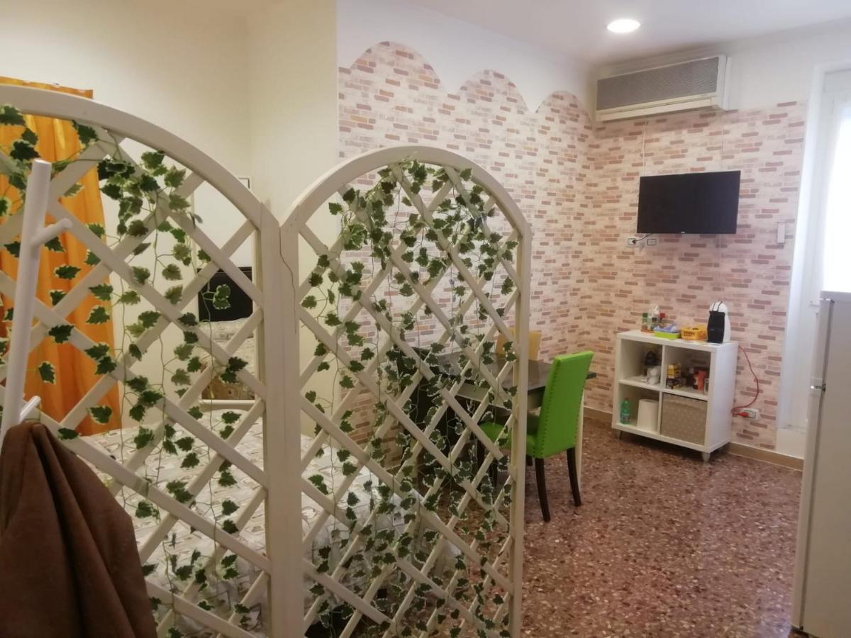 Apartment Urbino 33 Рим Екстер'єр фото