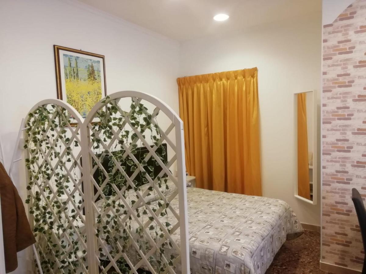 Apartment Urbino 33 Рим Екстер'єр фото